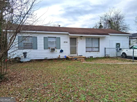 2732 Village Green LN