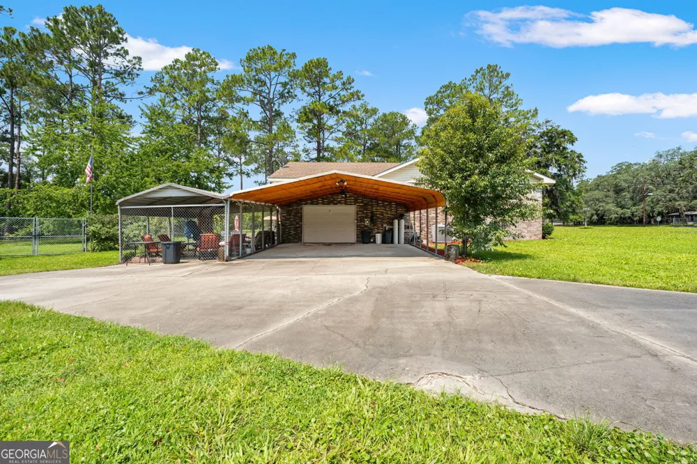 3044 Main ST Folkston, GA 31537