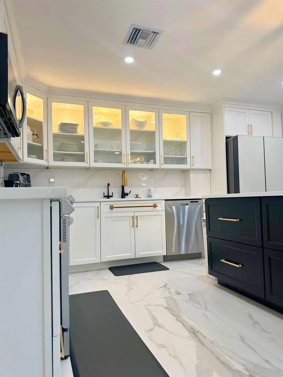 2252 NW 53RD STREET Boca Raton, FL 33496
