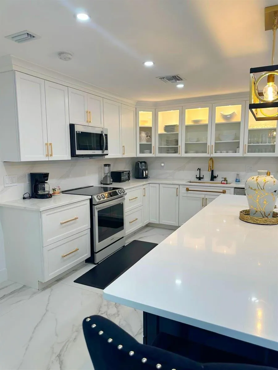 2252 NW 53RD STREET Boca Raton, FL 33496