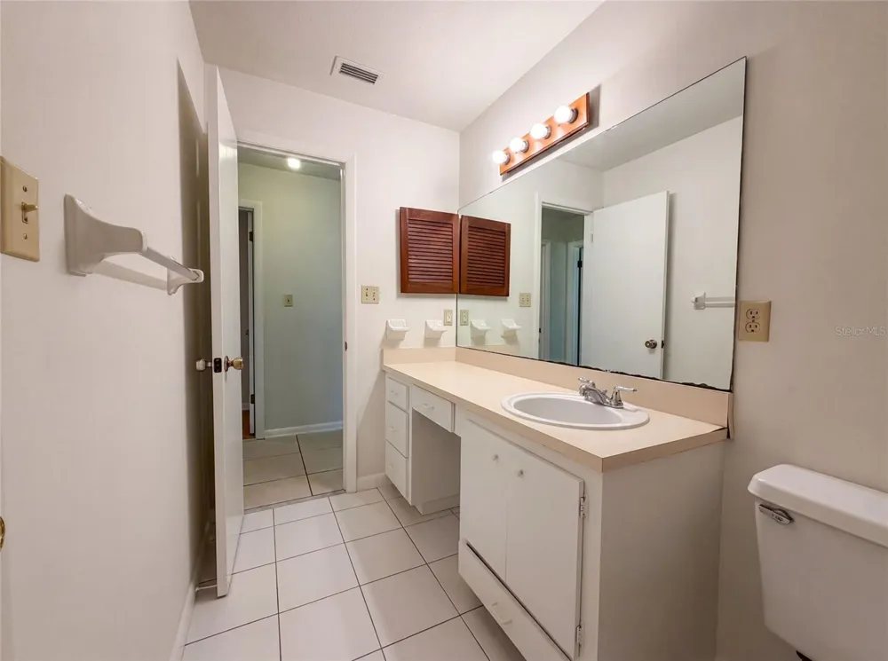 4621 NW 29TH AVENUE Gainesville, FL 32606