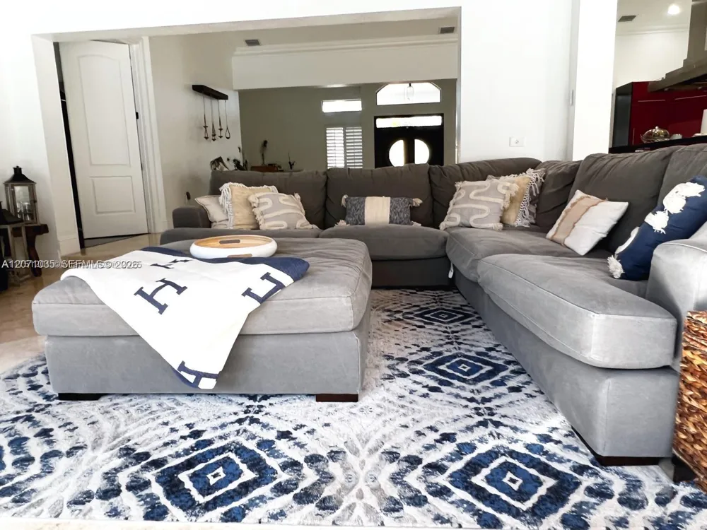 17615 SW 80th Palmetto Bay, FL 33157