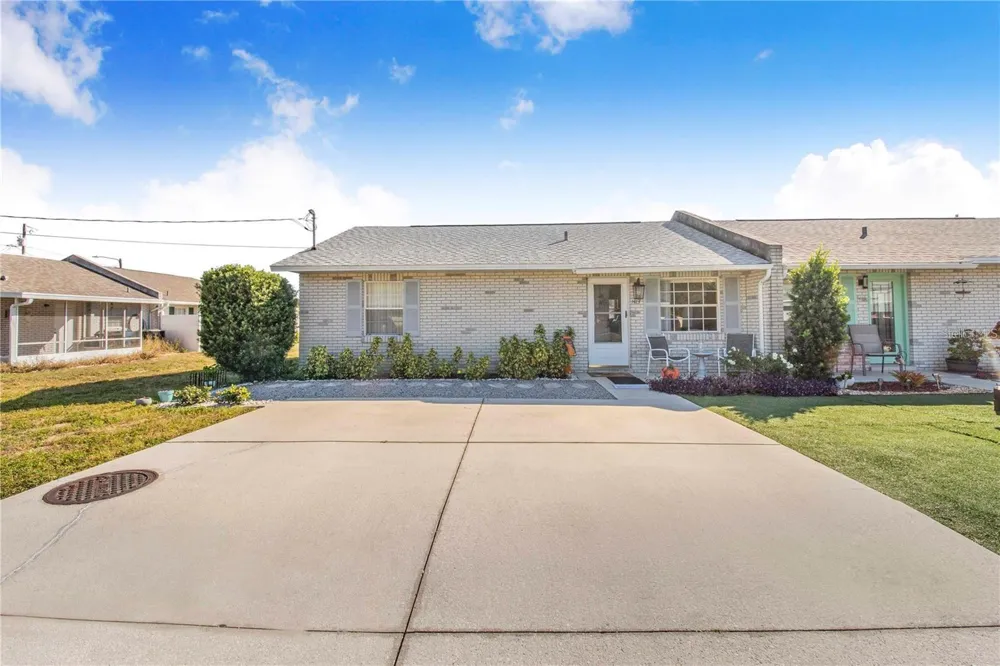 1413 THOUSAND ROSES DRIVE S Lake Wales, FL 33853