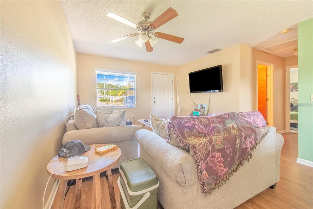 1413 THOUSAND ROSES DRIVE S Lake Wales, FL 33853