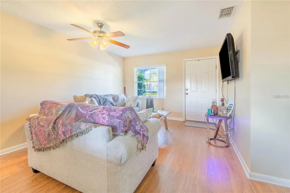 1413 THOUSAND ROSES DRIVE S Lake Wales, FL 33853