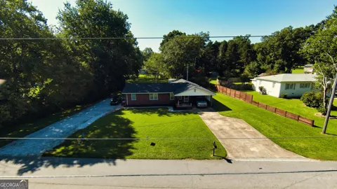 156 Lakeshore DR