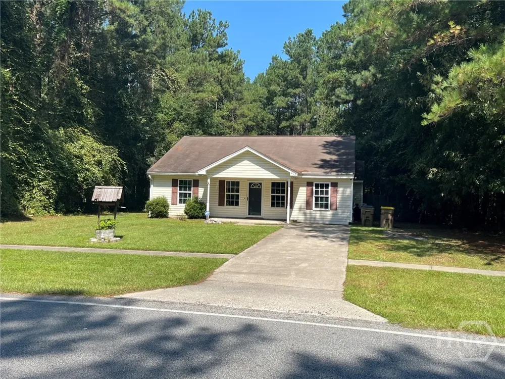 405 Shadowbrook Circle Springfield, GA 31329