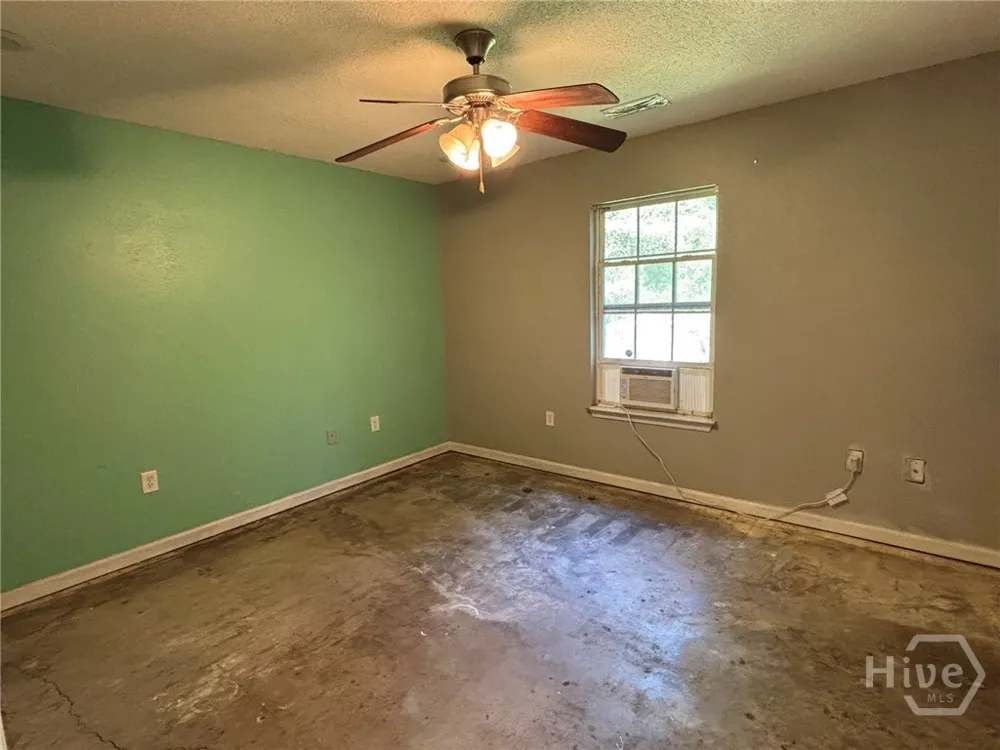 405 Shadowbrook Circle Springfield, GA 31329