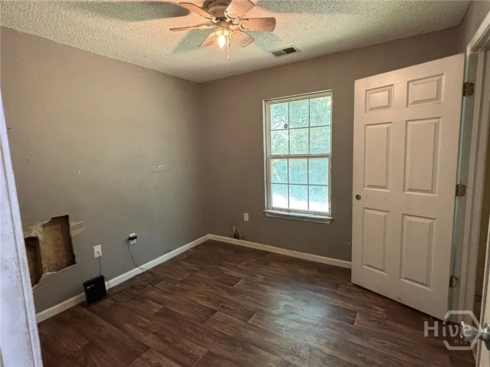405 Shadowbrook Circle Springfield, GA 31329