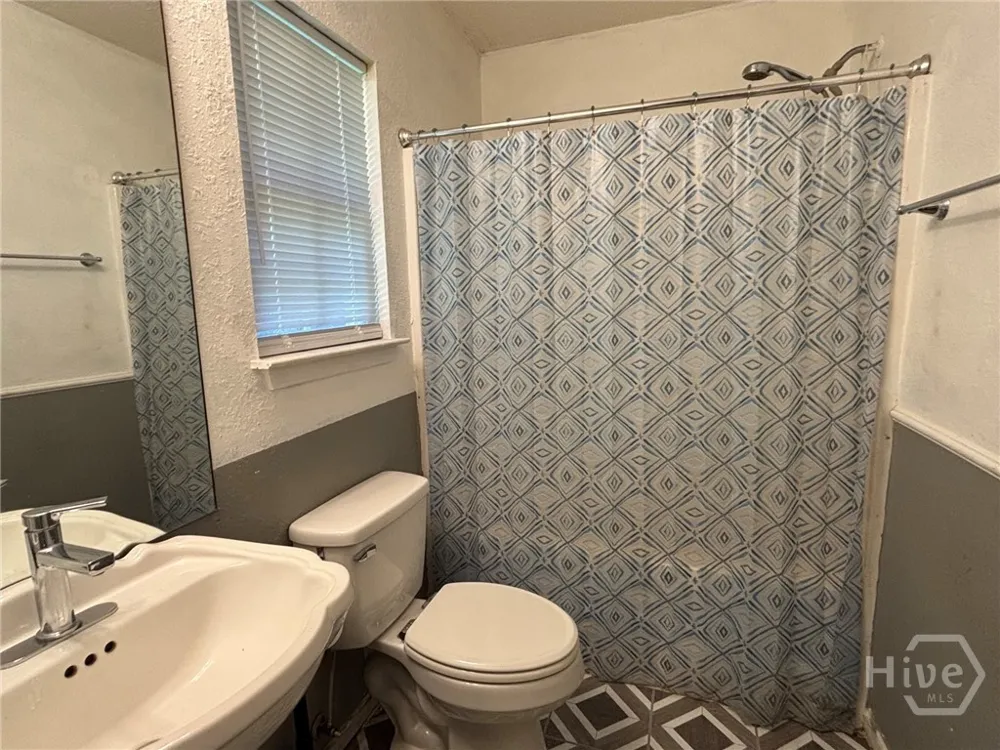 405 Shadowbrook Circle Springfield, GA 31329