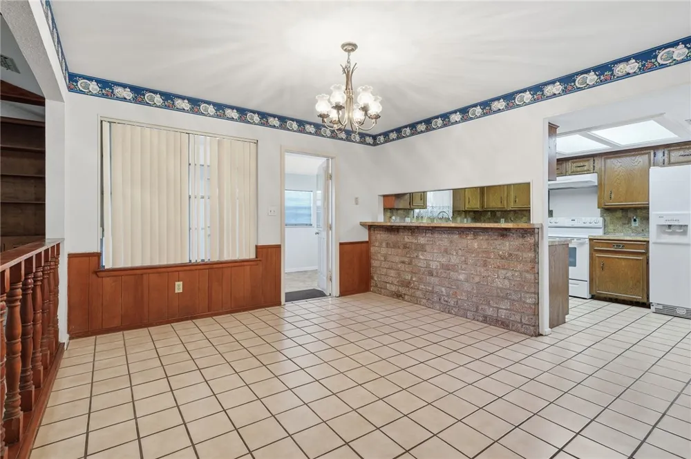 2486 Oak Park Ingleside, TX 78362