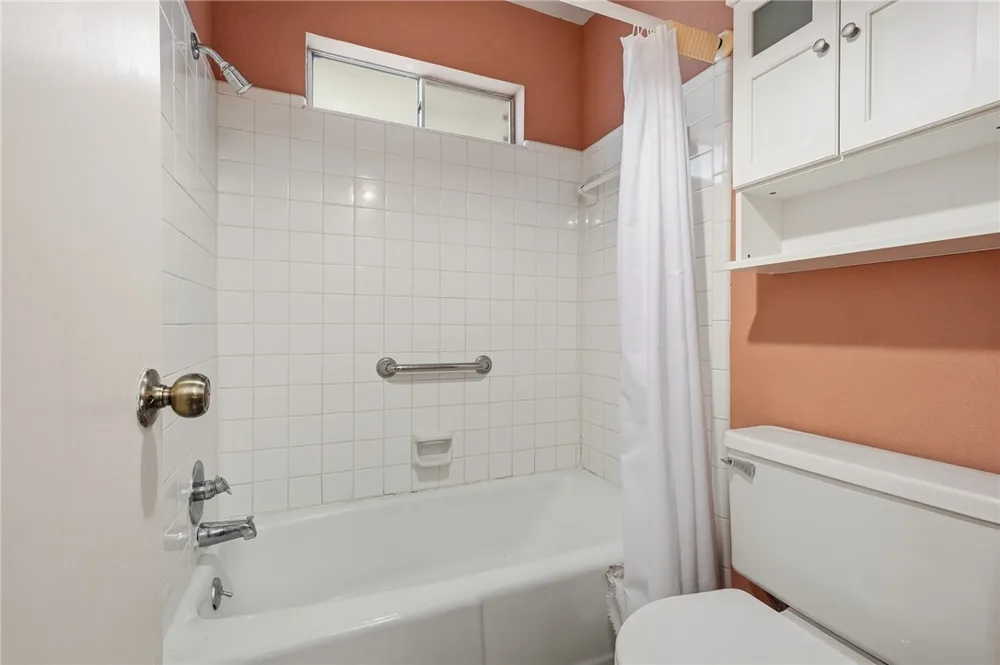 2486 Oak Park Ingleside, TX 78362