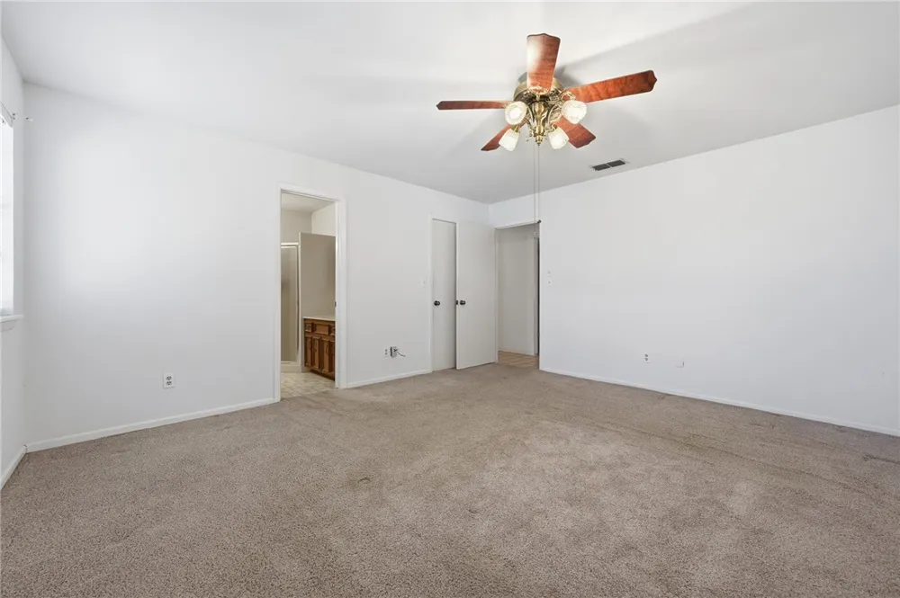 2486 Oak Park Ingleside, TX 78362