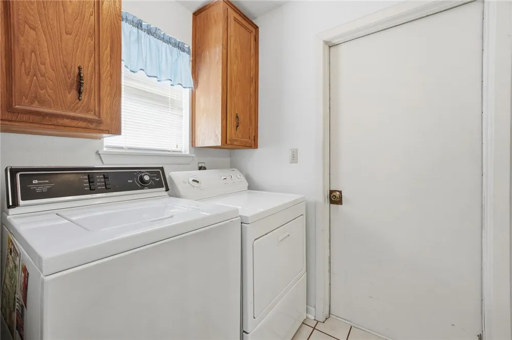 2486 Oak Park Ingleside, TX 78362