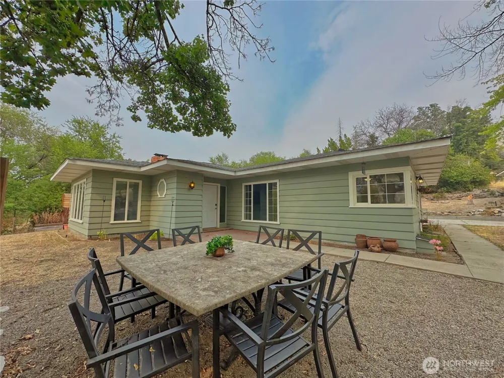 307 Orchard Avenue Elmer City, WA 99124