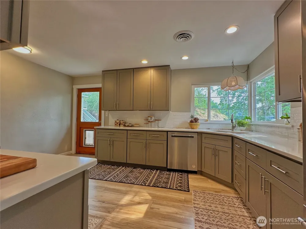 307 Orchard Avenue Elmer City, WA 99124