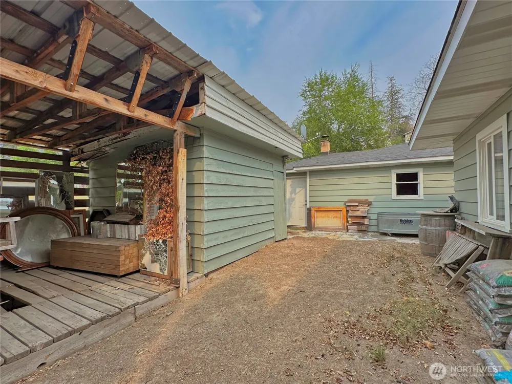 307 Orchard Avenue Elmer City, WA 99124