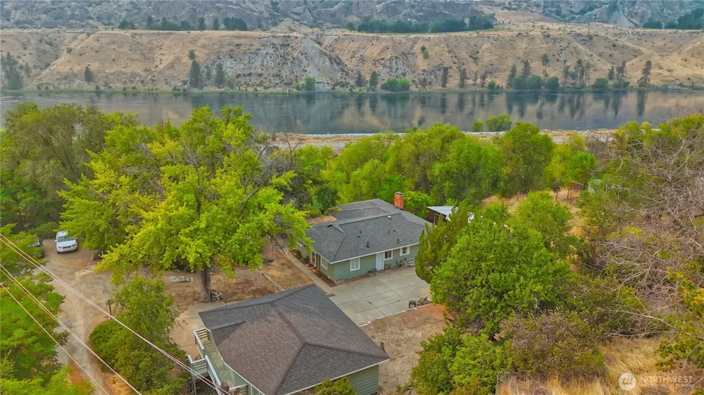 307 Orchard Avenue Elmer City, WA 99124