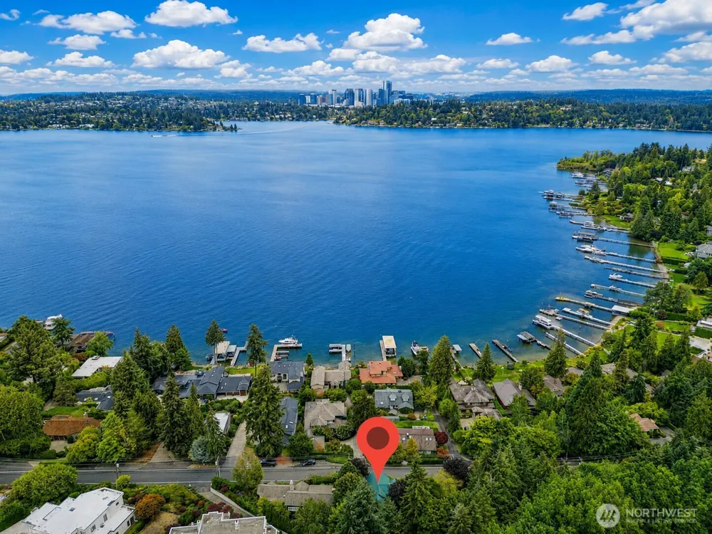 7275 Mercer Way Mercer Island, WA 98040