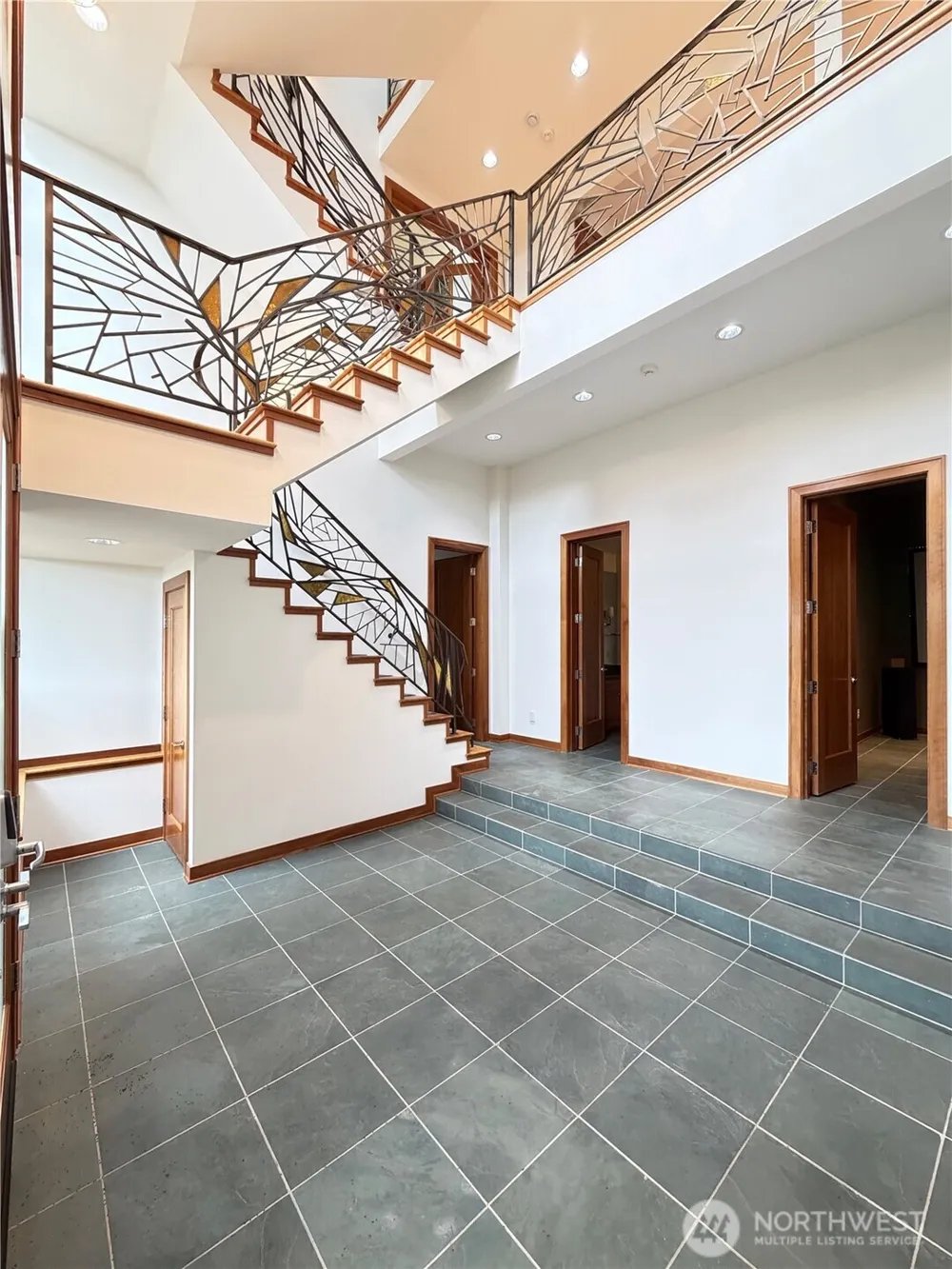 7275 Mercer Way Mercer Island, WA 98040