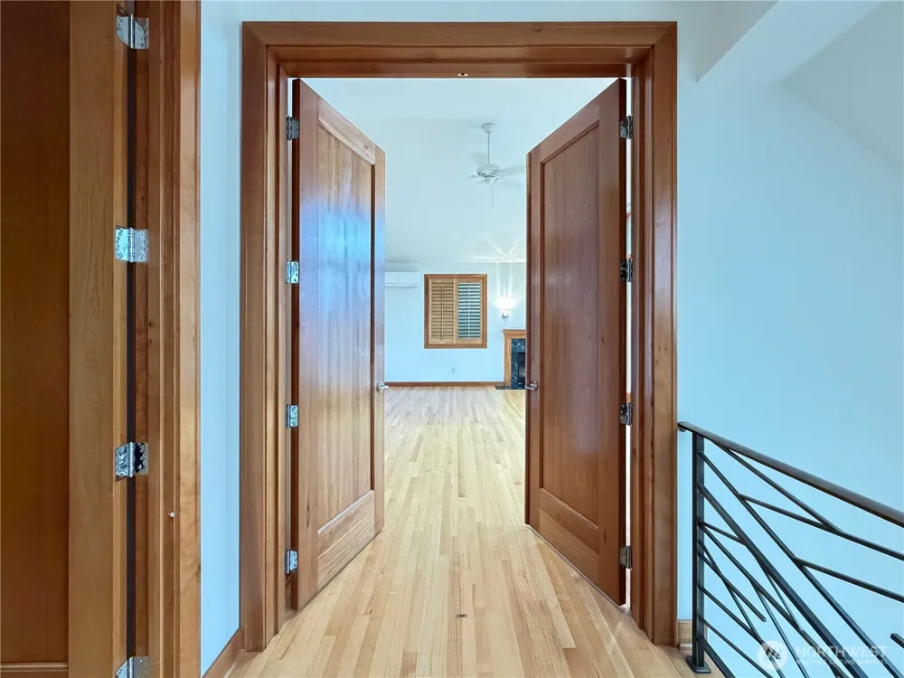 7275 Mercer Way Mercer Island, WA 98040