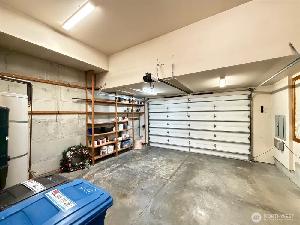 7275 Mercer Way Mercer Island, WA 98040
