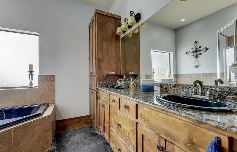 9494 Waide Road Sanger, TX 76266