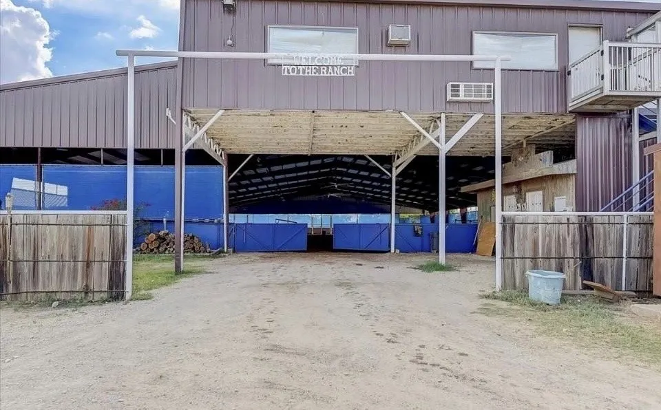 9494 Waide Road Sanger, TX 76266