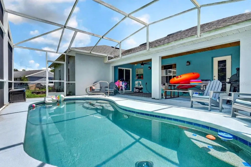 800 COLTRA LANE Deltona, FL 32725