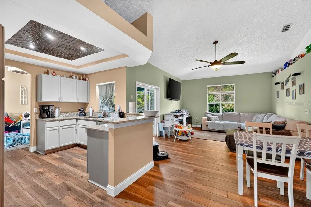 800 COLTRA LANE Deltona, FL 32725