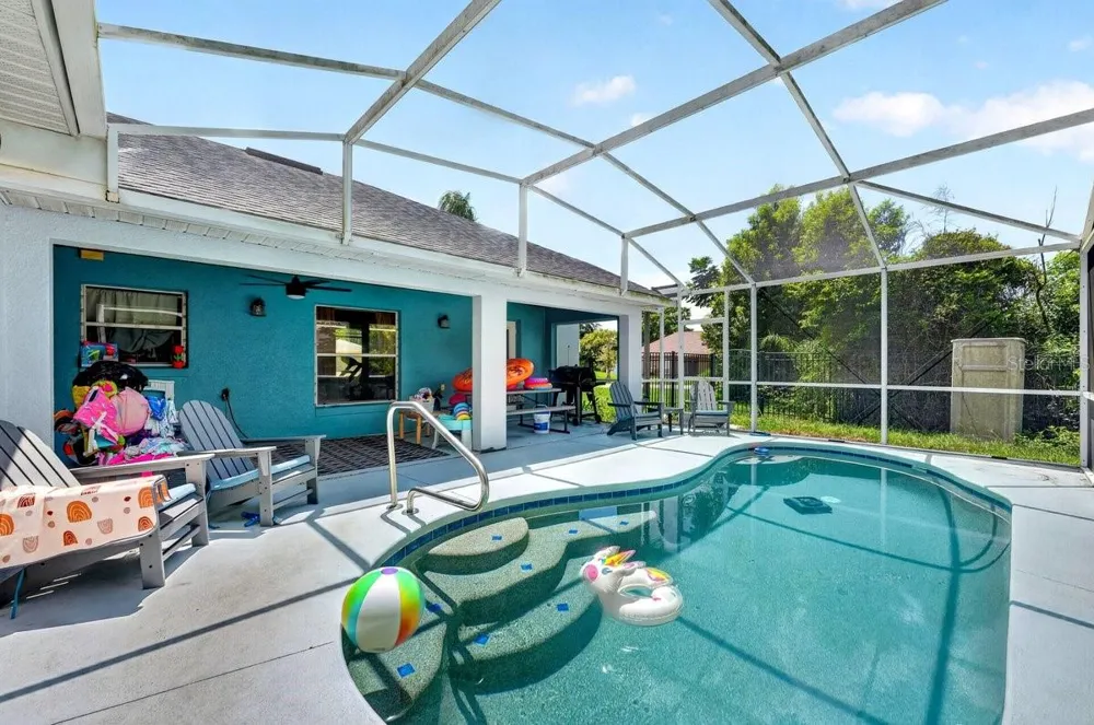 800 COLTRA LANE Deltona, FL 32725