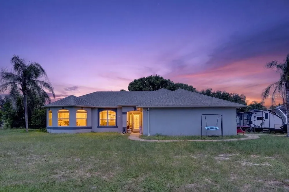 800 COLTRA LANE Deltona, FL 32725