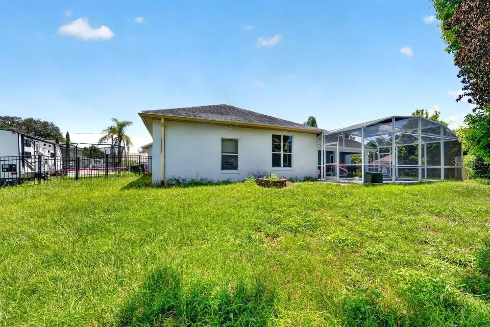 800 COLTRA LANE Deltona, FL 32725