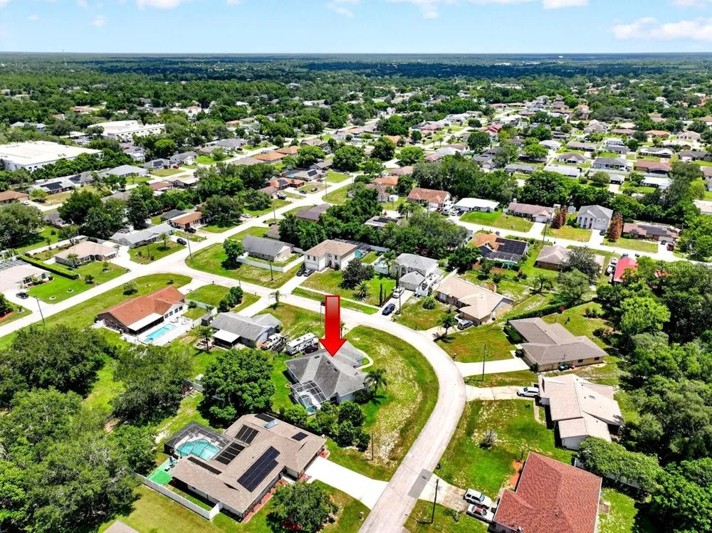 800 COLTRA LANE Deltona, FL 32725
