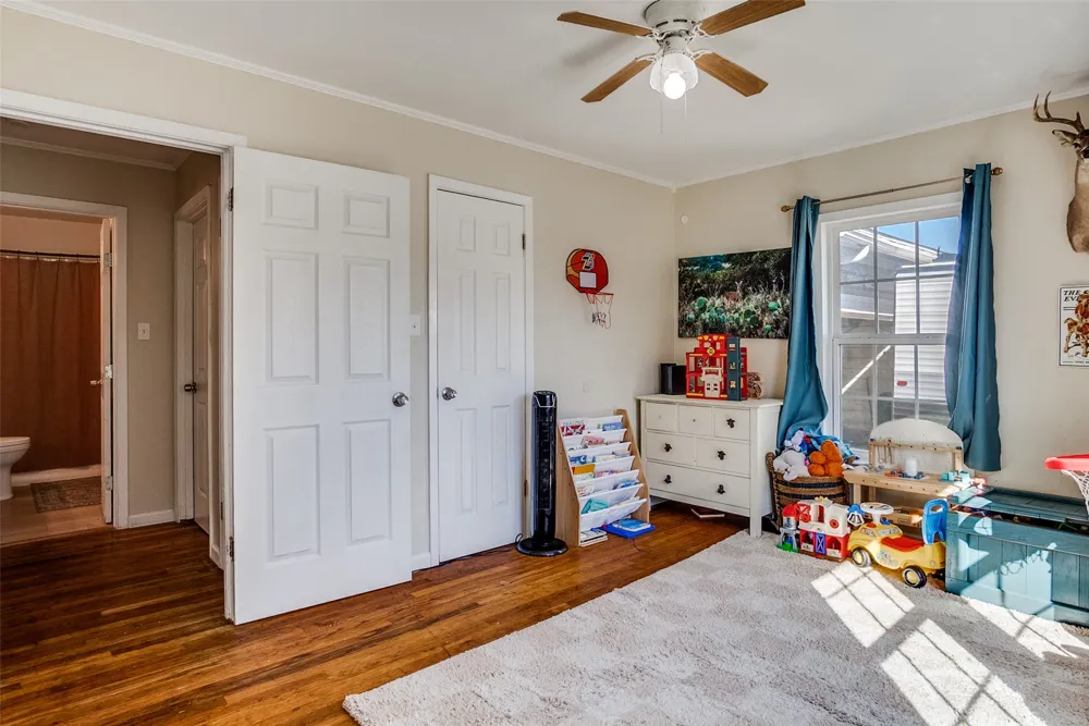 910 Norton Street Weatherford, TX 76086