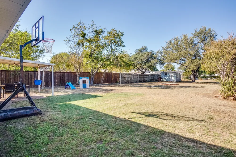 910 Norton Street Weatherford, TX 76086