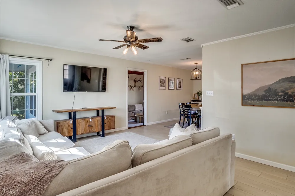910 Norton Street Weatherford, TX 76086