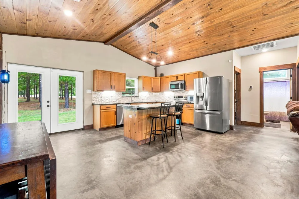 1383 Tram Road Livingston, TX 77351