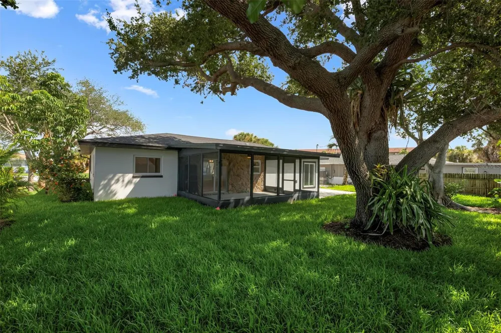 406 88TH AVENUE St Pete Beach, FL 33706
