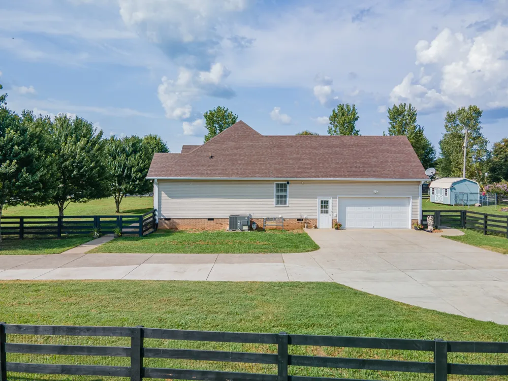 4287 Smiley Rd Chapel Hill, TN 37034