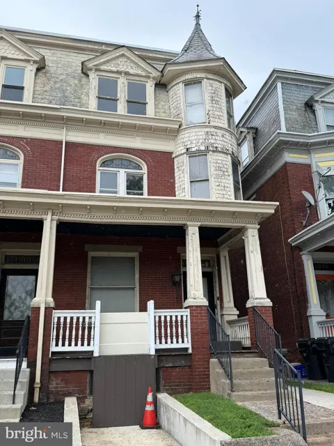 1917 2ND STREET