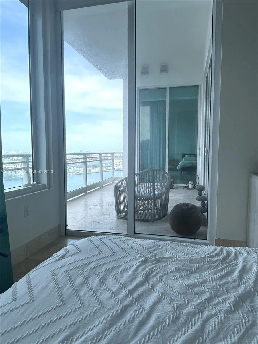 900 Brickell Key Blvd #2602 Miami, FL 33131