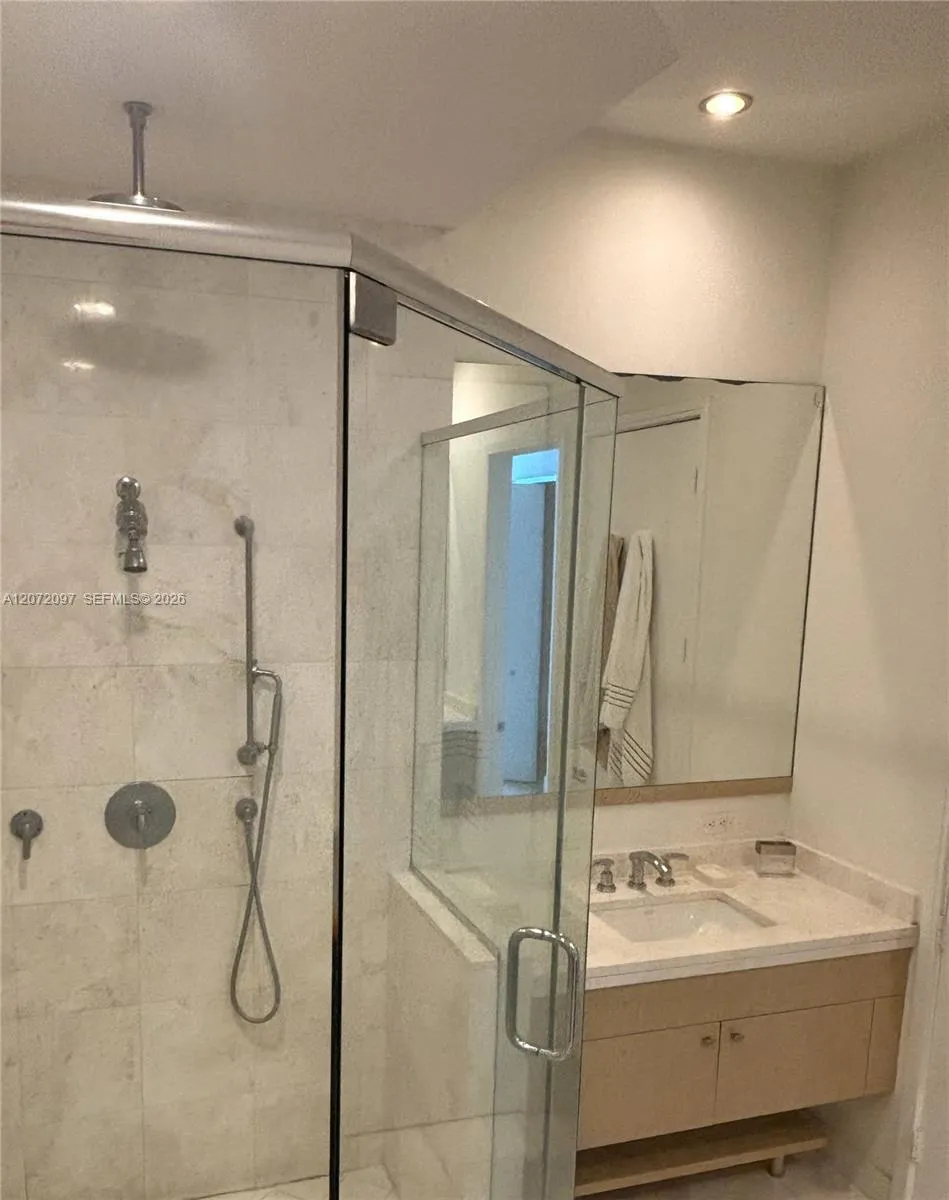 900 Brickell Key Blvd #2602 Miami, FL 33131