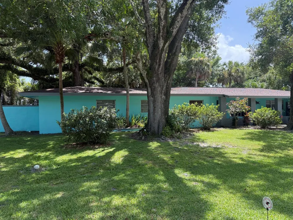 1111 TRINIDAD AVENUE Fort Pierce, FL 34982