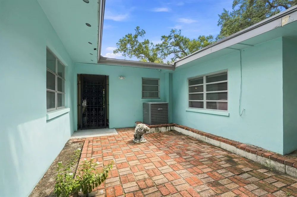 1111 TRINIDAD AVENUE Fort Pierce, FL 34982