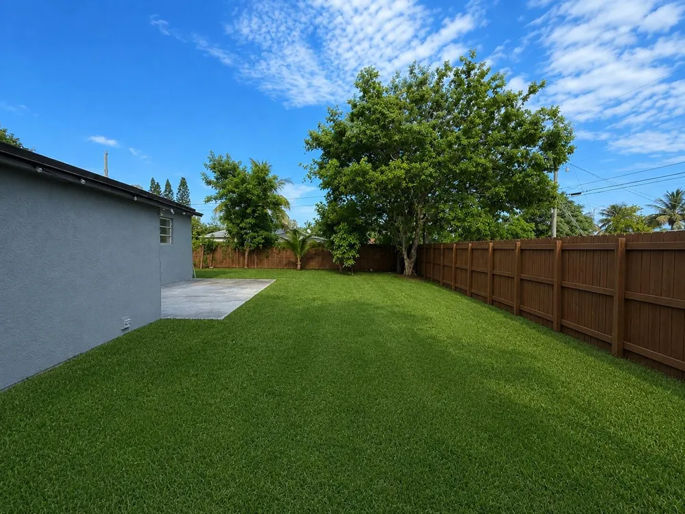 1980 SW 66TH AVENUE North Lauderdale, FL 33068