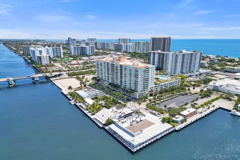 3020 NE 32ND AVENUE #807