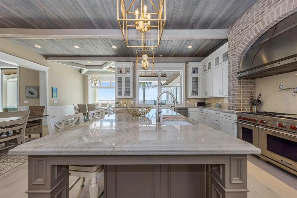 1744 SANTA BARBARA DRIVE Dunedin, FL 34698