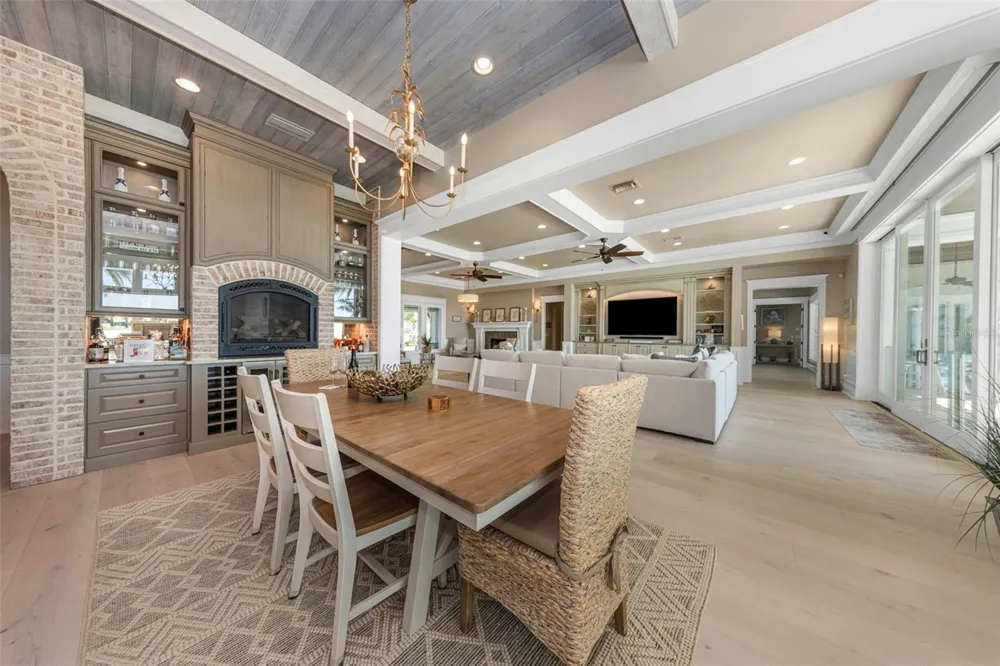 1744 SANTA BARBARA DRIVE Dunedin, FL 34698