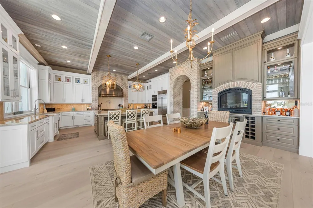 1744 SANTA BARBARA DRIVE Dunedin, FL 34698